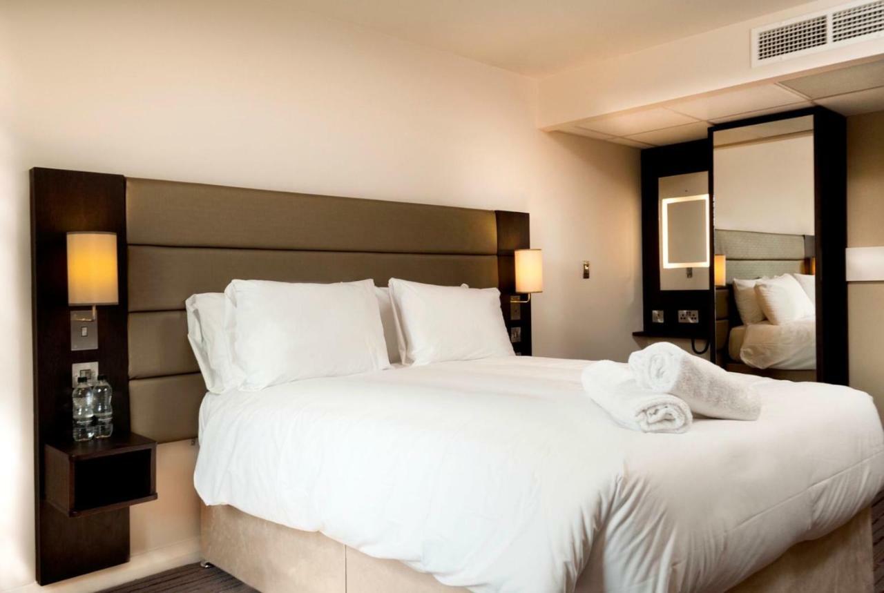 Newport Central Hotel Bagian luar foto